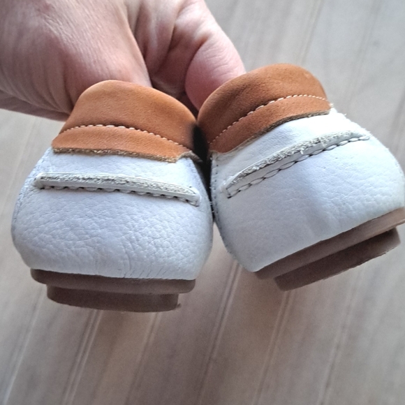 ZARA Boys Collection Lightweight Pebbled White Leather Slip-On Moccasin Loafers - Picture 3 of 9